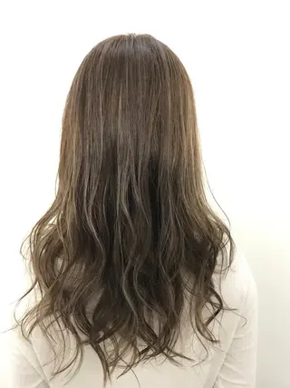 セミロング カラー 西村あきや トレンド韓国ヘアのヘアスタイル