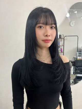 ロング カラー 長山 茉白のヘアスタイル