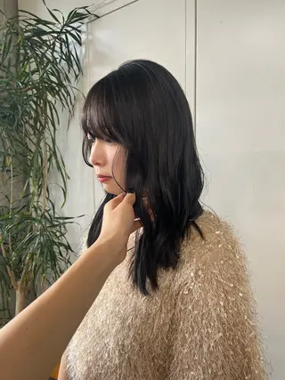 ロング 小長谷 夕菜のヘアスタイル