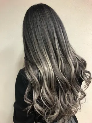 カラー ダブルスキルエクステ /羽エクステ白石宇由のヘアスタイル