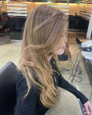 ロング カラー ヘアアレンジ 烏山 達也のヘアスタイル