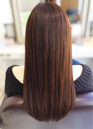 ロング 仁科 友恵のヘアスタイル