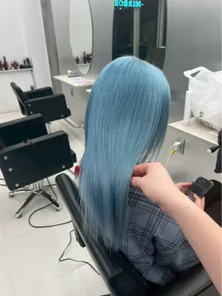 ロング カラー 🌈推し活ハイトーン 💫荒川結星のヘアスタイル