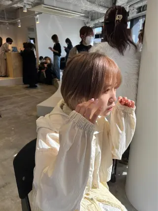 ショート カラー 佐藤 永夏のヘアスタイル