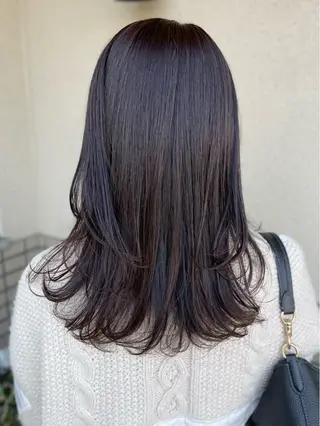 ロング カラー 沢田 瞳のヘアスタイル