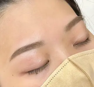 アイブロウ WHITE EYE 田井　初季の眉毛・アイブロウイメージ
