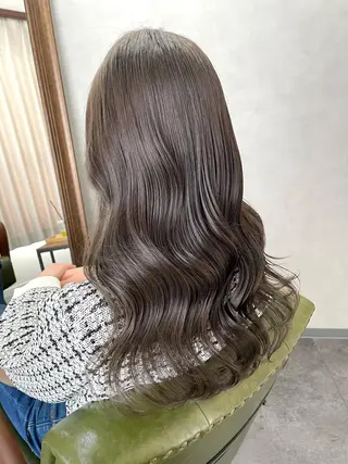 セミロング レイヤーカット/透明 感カラー🩵中村友美のヘアスタイル