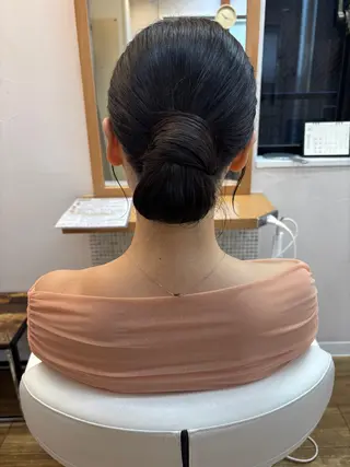 セミロング ヘアアレンジ natsumi🍊 /ヘアセットのヘアスタイル