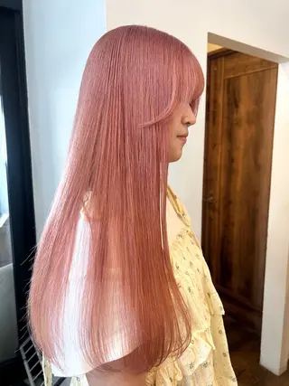 ロング nacoハイトーン ベージュ🤍のヘアスタイル
