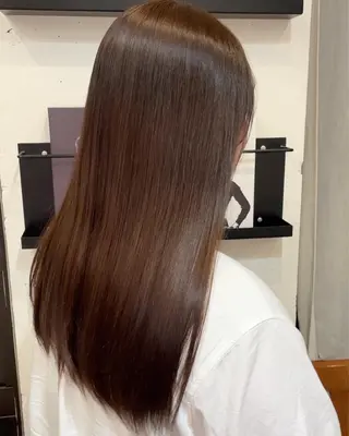 カラー 新原 陽那のヘアスタイル