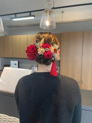 セミロング ヘアアレンジ マキノ キョウカのヘアスタイル