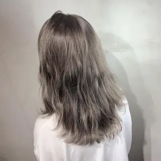 セミロング カラー 清水 美雪のヘアスタイル