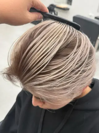 ミディアム カラー メンズ ハイライトカラー 浦和メンズ新井涼太のヘアスタイル