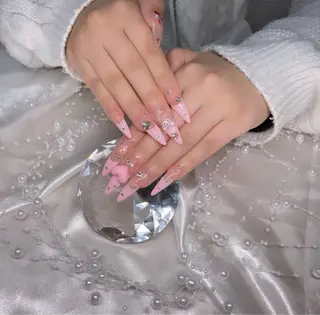 ロング ハイビスカス ネイルサロンのネイルデザイン