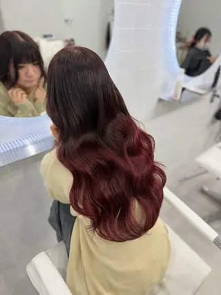 ロング タマシロカリン 艶カラー/レイヤーのヘアスタイル