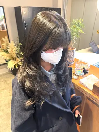 ロング カイリ 【POOL】のヘアスタイル