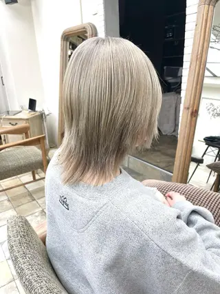 ミディアム カラー ⭐ハイトーンブリーチ ミルクティーピンクのヘアスタイル
