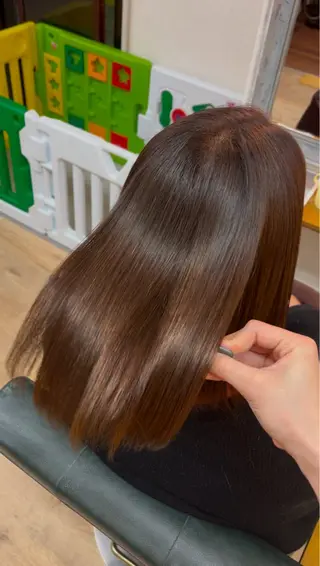 ミディアム カラー MAHIRU🤍 艶髪・ストレート🫧のヘアスタイル