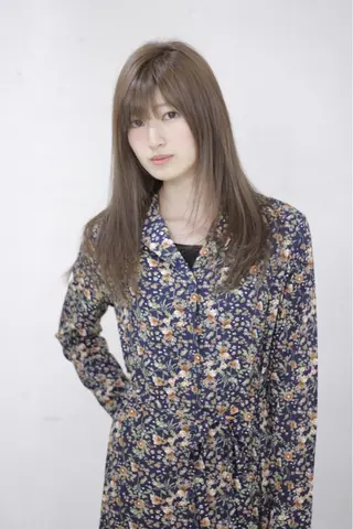 ロング 相原 瞳のヘアスタイル