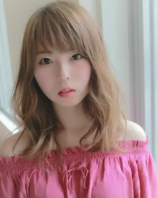 セミロング カラー パーマ 伊藤 功士のヘアスタイル