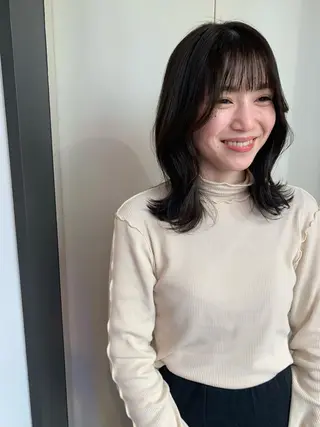 ミディアム カラー SAKINO. ベージュカラーのヘアスタイル