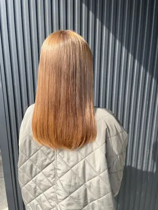 セミロング カラー 山本 あやめ子のヘアスタイル