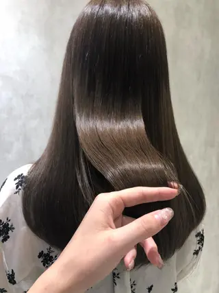 セミロング 宮久 真子のヘアスタイル