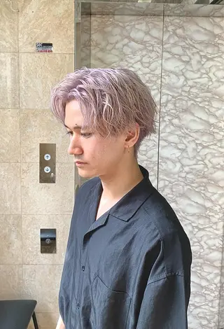 ショート カラー メンズ 🌟小顔レイヤー× 赤み消し透明感カラーのヘアスタイル