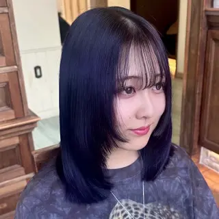 ミディアム カラー 井上 莉緒のヘアスタイル