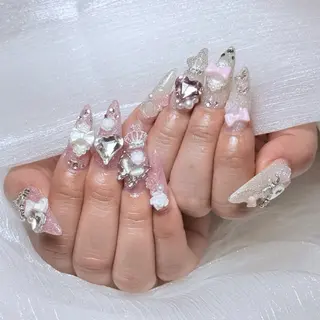 ミディアム るな ラヴェニアのネイルデザイン