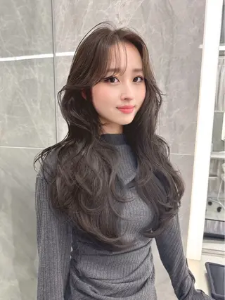 ロング MAEULナゴヤ マウルナゴヤのヘアスタイル