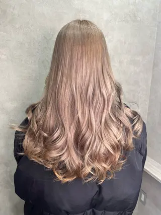 ロング カラー ヘアアレンジ 🍑🧋ハイトーン 暖色カラーlucaのヘアスタイル