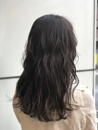 セミロング カラー ベージュカラー🧸 伊藤なつみのヘアスタイル