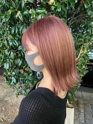 ミディアム カラー akane .のヘアスタイル