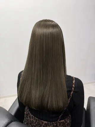 ロング ハイトーン×艶カラー 🤍MIZUKIのヘアスタイル
