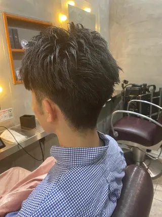 ショート メンズ 岡田 駿也のヘアスタイル