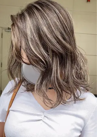 ミディアム レイヤーカット特化 💜SARIのヘアスタイル