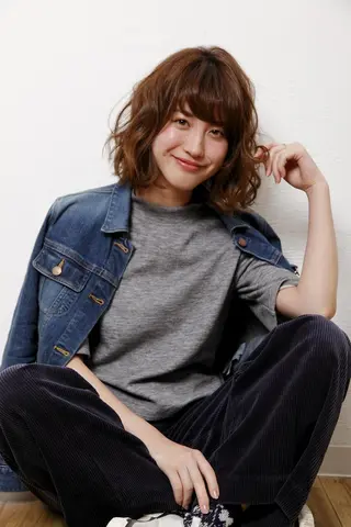 ミディアム Baby Step タカギのヘアスタイル