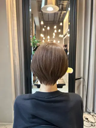ショート レイヤーカット/ 透明感カラー/ きよのヘアスタイル