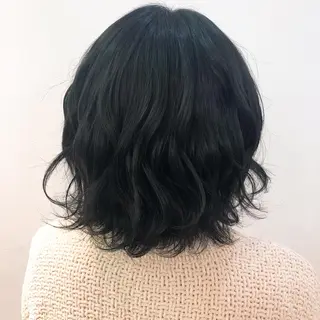 ミディアム 渡邊 唯のヘアスタイル