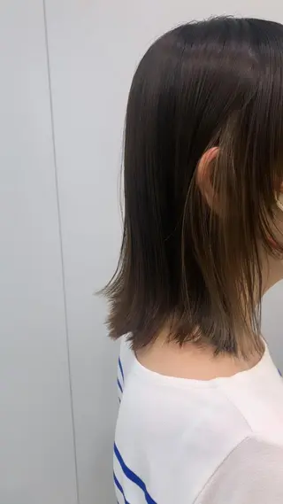 ミディアム 高橋 亜紀のヘアスタイル