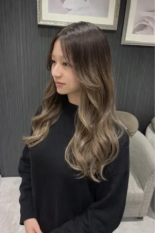 カラー 美髪矯正/髪質改善 /透明感ある艶カラーのヘアスタイル