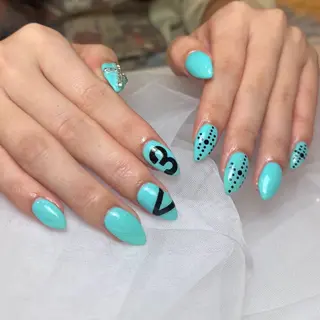 ネイル 🖤マイリー/ 新宿/歌舞伎町🖤のネイルデザイン