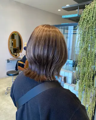 ミディアム crenier【クルニエ】所属・市川 あいりのヘアスタイル