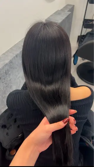 ロング eco/堀江/ 艶カラー/髪質改善のヘアスタイル