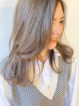 ミディアム カラー 内野 友貴のヘアスタイル