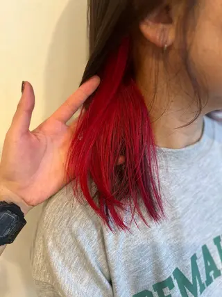 カラー アトリエファゴ Yuineのヘアスタイル
