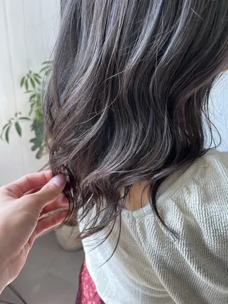 ミディアム カラー ブリーチダブルカラー 【koide】のヘアスタイル