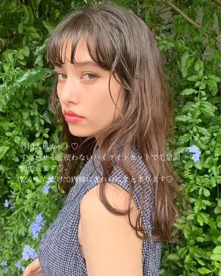 セミロング カラー ラベンダー/レイヤー スタイル🤎mamiのヘアスタイル