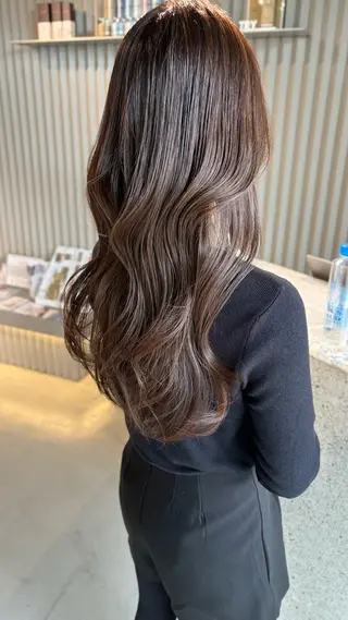 ロング カラー 川瀬 加奈のヘアスタイル